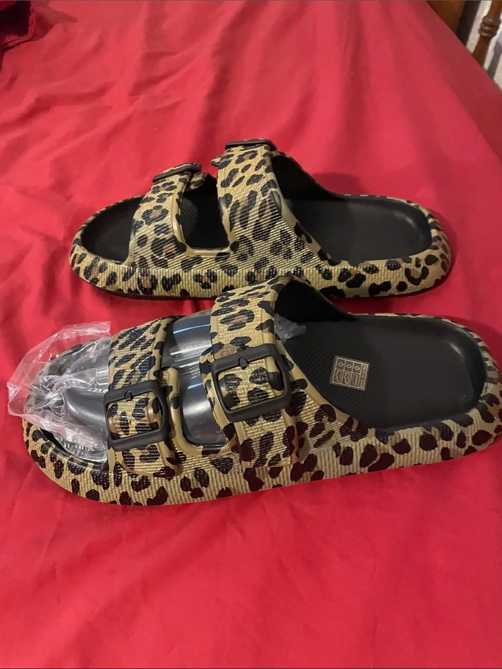 Leopard Print Double-Buckle Slide Sandals for Women in Tan and Black NWOT